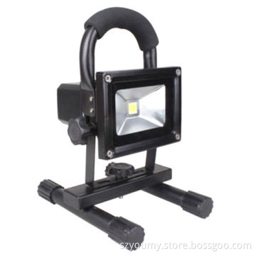 Factory Supply New Hot Power 20W Rechargeable Portable LED Floodlight